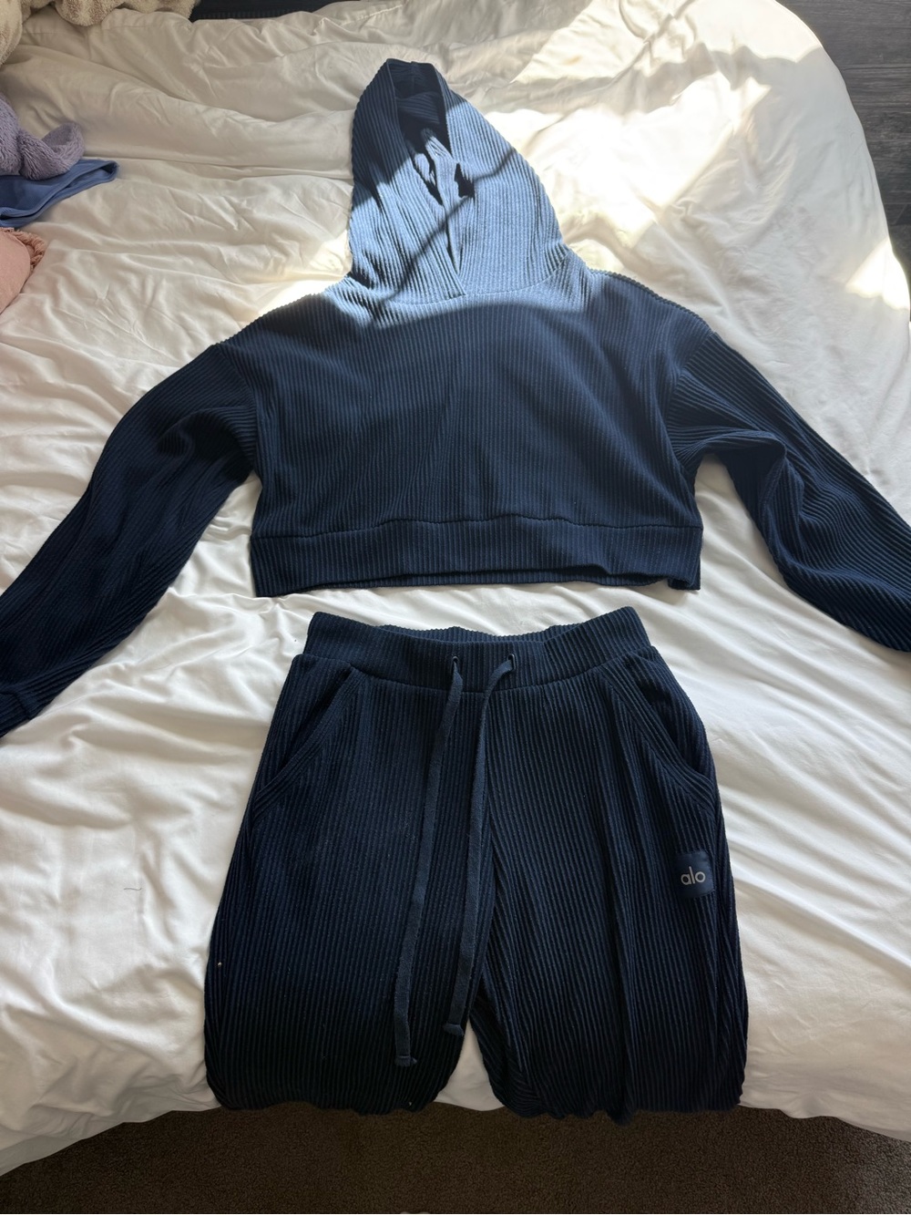 ALO Yoga Navy Ribbed Cropped Hoodie & Drawstring Joggers